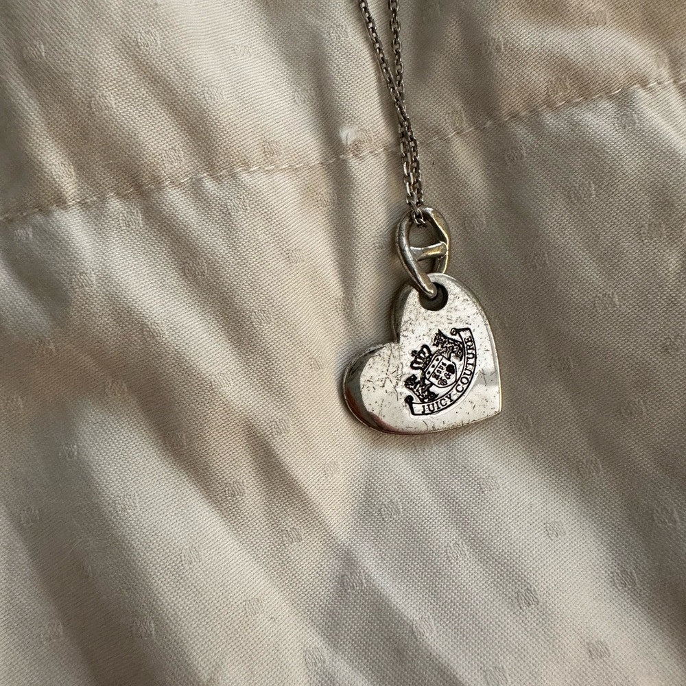 Chic Silver Heart Pendant Necklace
